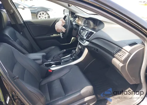 2015 Honda Accord Touring из США, поврежденный, VIN 1HGCR3F91FA038626